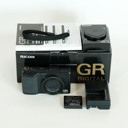 RICOH GR DIGITAL IV RICOH GR DIGITAL IV