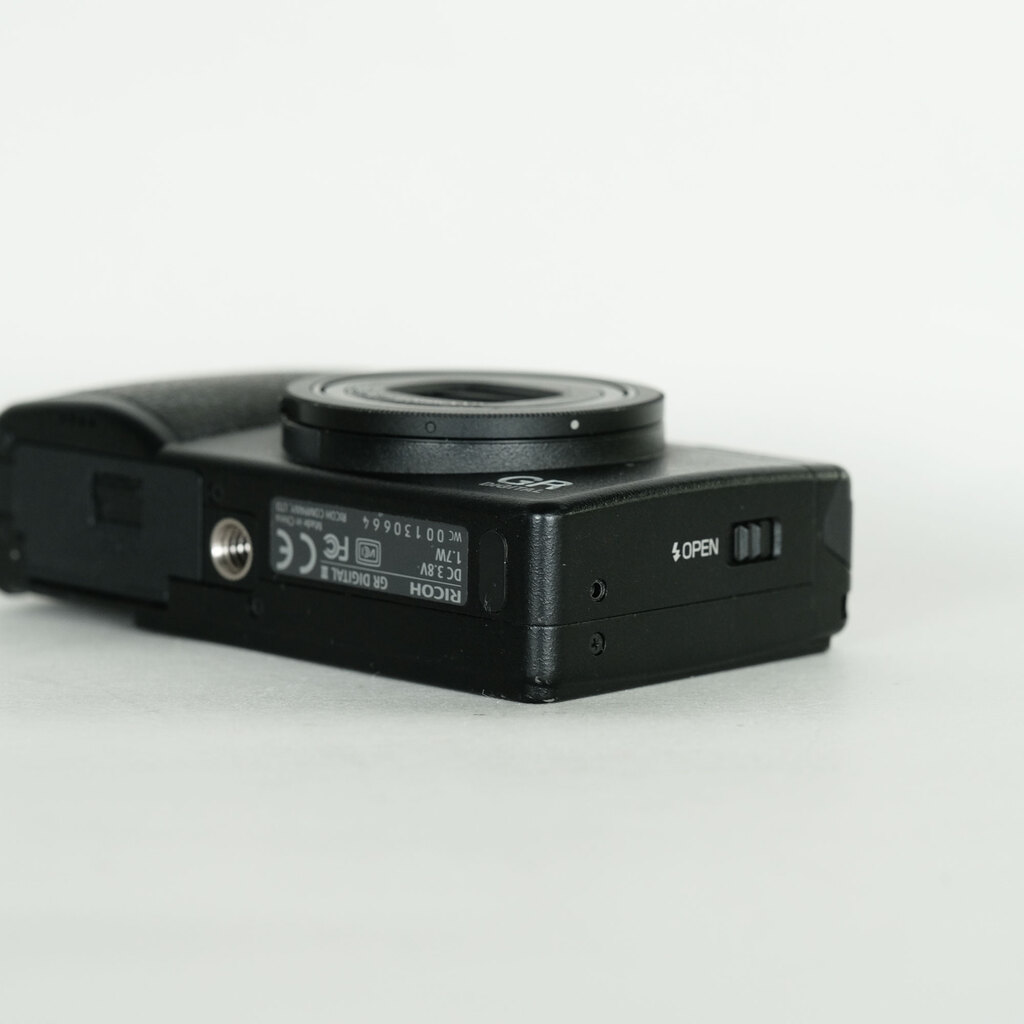 RICOH GR DIGITAL III RICOH GR DIGITAL III