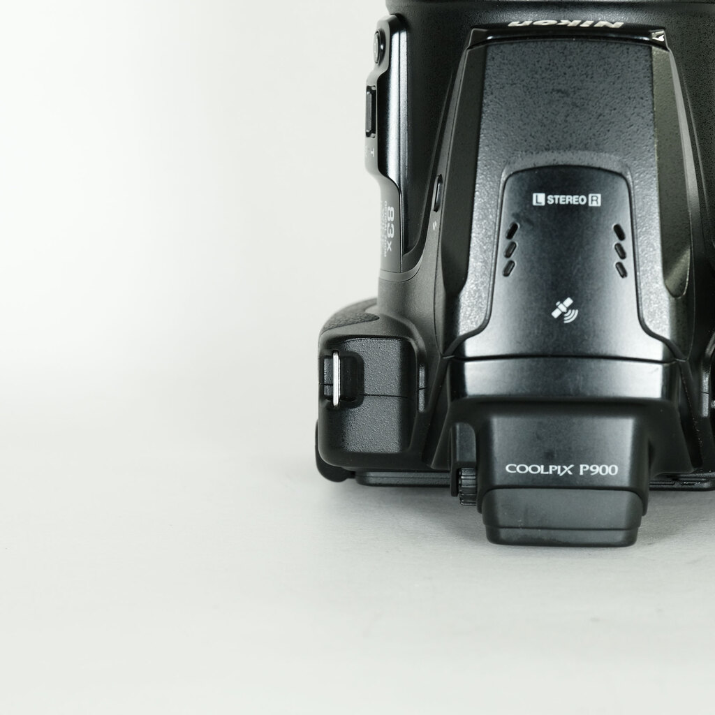 Nikon COOLPIX P900 Nikon COOLPIX P900