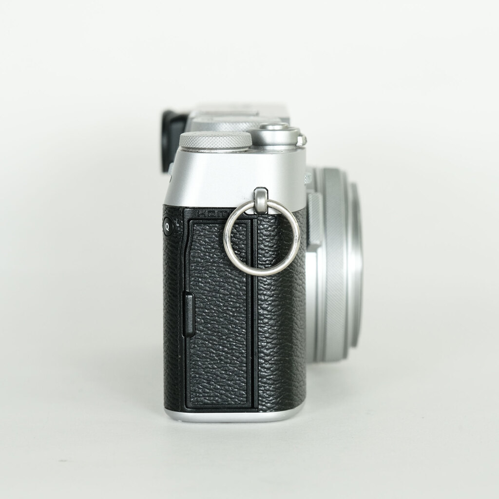 【美品】Fujifilm X100V シルバー 良品】FUJIFILM 富士フイルム デジタルカメラ X100V シルバー