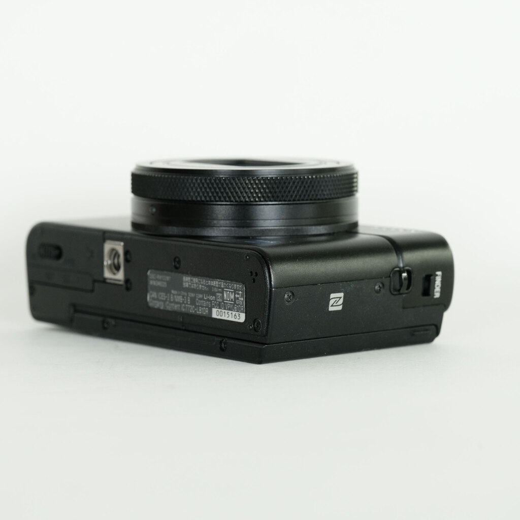 SONY Cyber-shot DSC-RX100M7の出品 | ONE SCENE（ワンシーン）