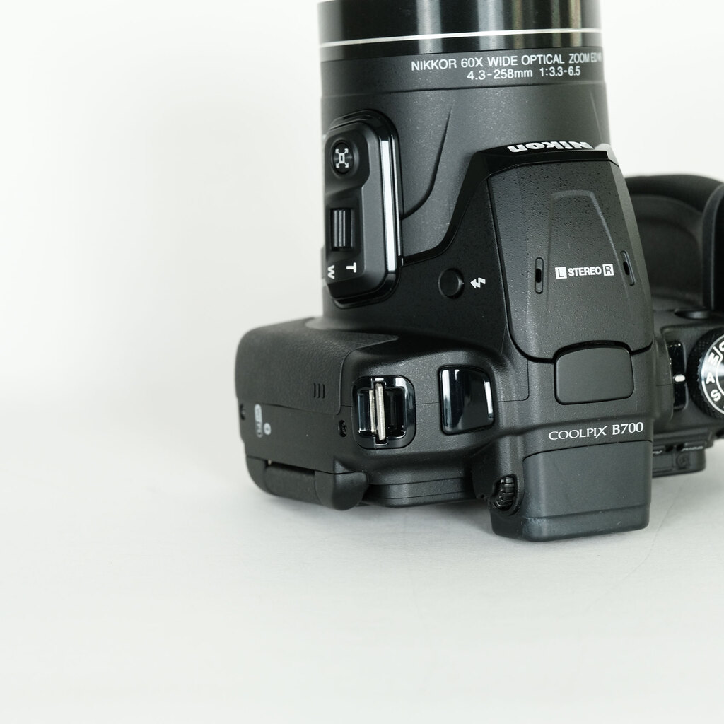 Nikon COOLPIX B700 ブラック Nikon COOLPIX B700 ブラック