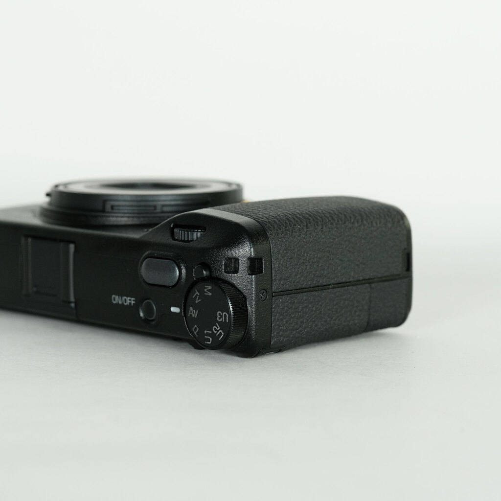 RICOH GR III HDFの出品 | ONE SCENE（ワンシーン）
