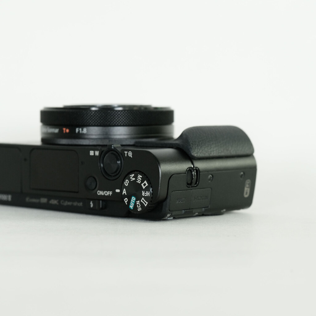 SONY Cyber-shot DSC-RX100M5 SONY Cyber-shot DSC-RX100M5