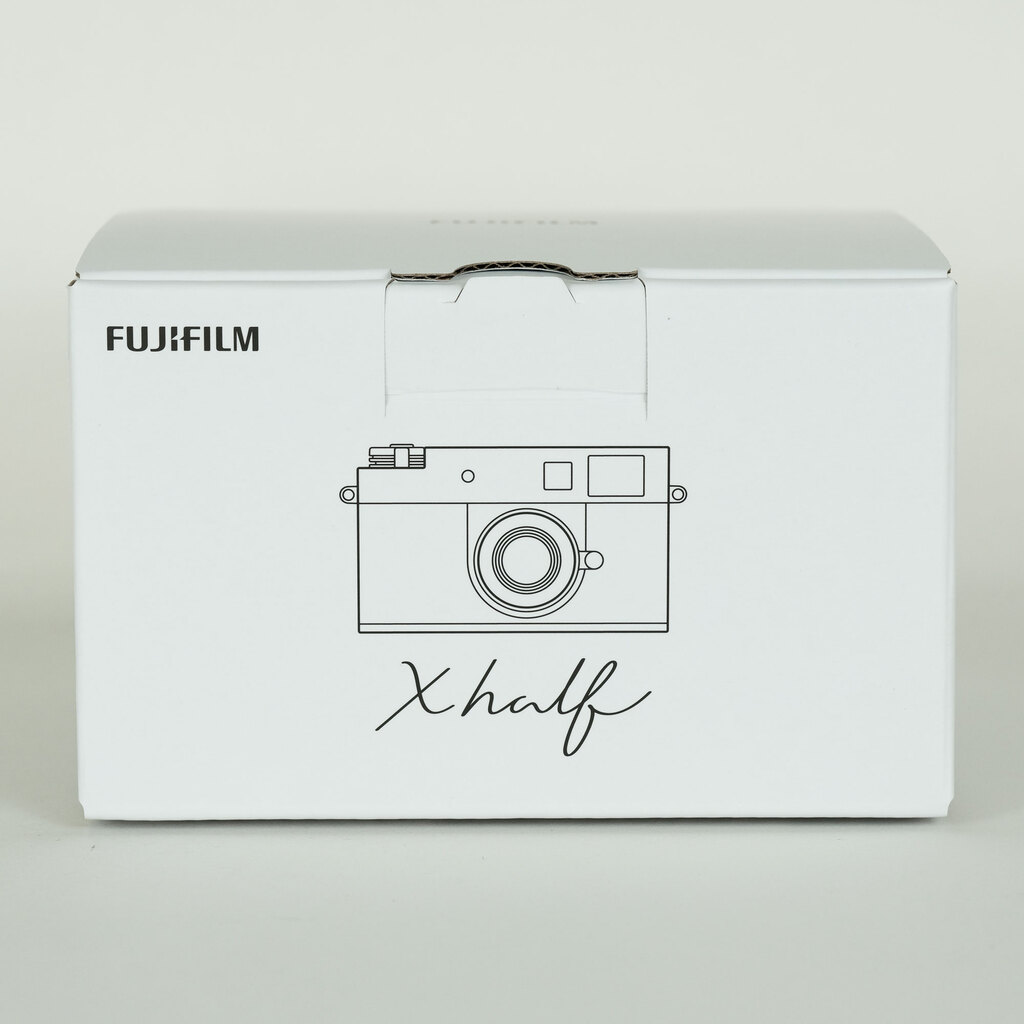 FUJIFILM X half X-HF1