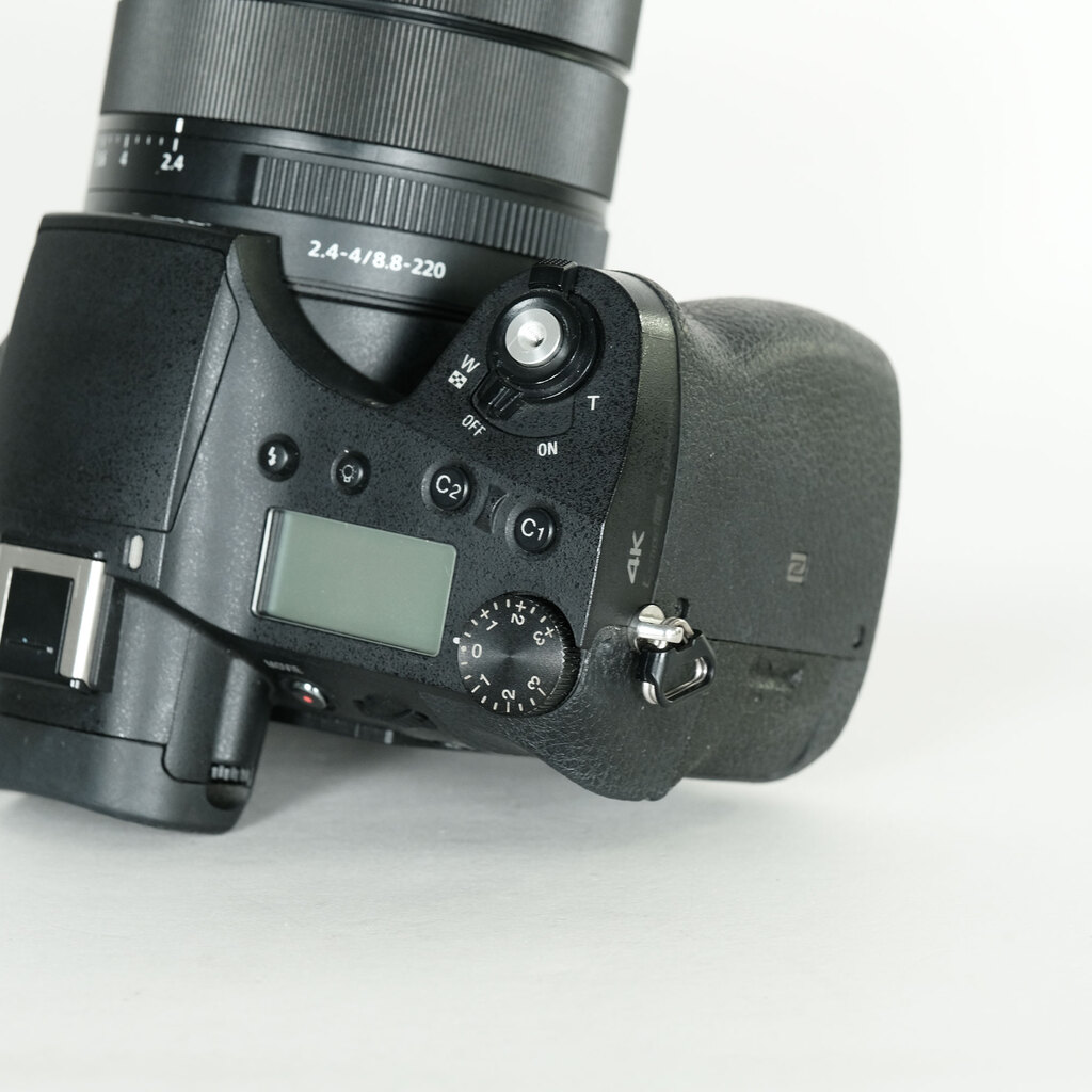 SONY DSC-RX10M4 デジタル カメラ 一眼 4K 8K 対応 ソニー 中古 Y4395668 SONY Cyber-shot DSC-RX10M4の出品 | ONE SCENE（ワンシーン）