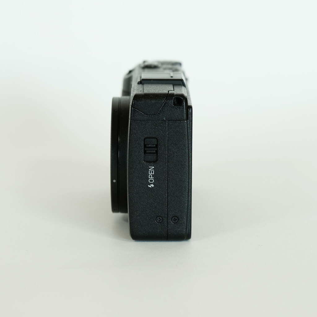 RICOH GR DIGITAL IV RICOH GR DIGITAL IV