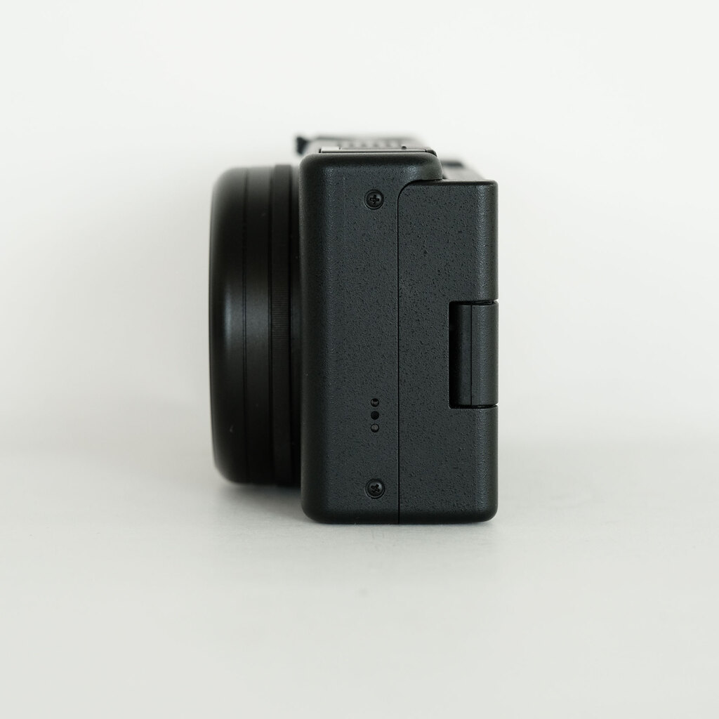 【美品・即発送OK】ZV-1 II (ZV-1M2) 純正バッテリー、風防2つ Amazon.co.jp: SONY(ソニー) 【ZV-1M2 と バッテリー