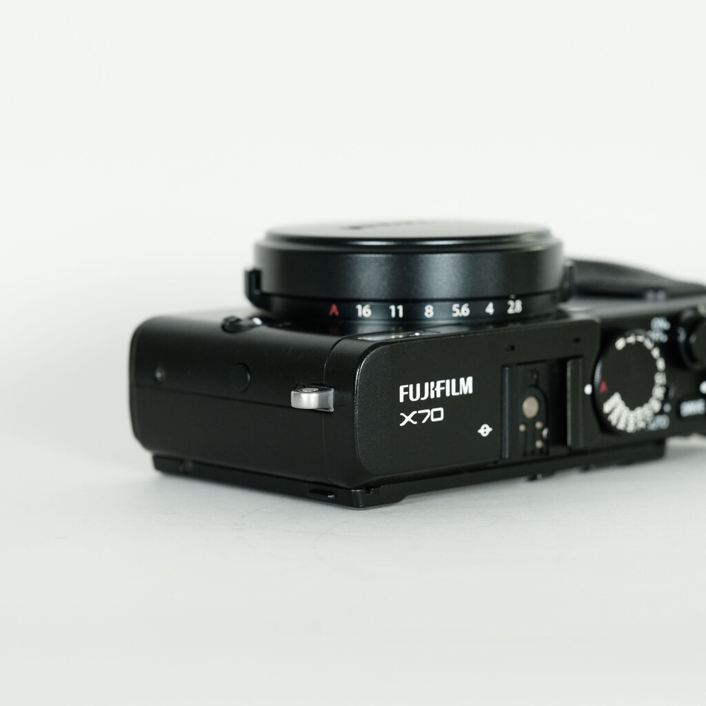FUJIFILM X70 ブラックの出品 | ONE SCENE（ワンシーン）