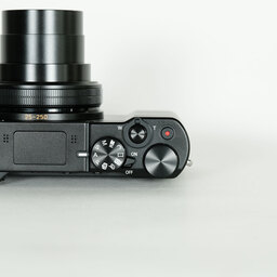Panasonic LUMIX DMC-TX1