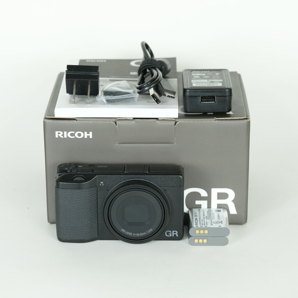 RICOH GR III