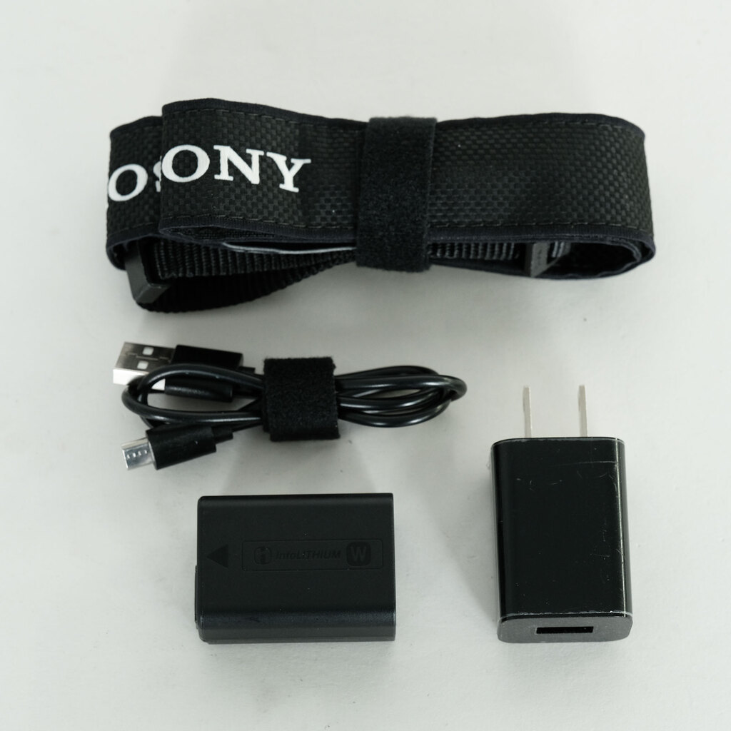 SONY α6000(ILCE-6000) SONY α6000(ILCE-6000)