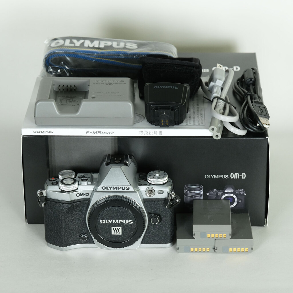OLYMPUS OM-D E-M5 Mark II OLYMPUS OM-D E-M5 Mark II