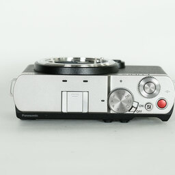 Panasonic LUMIX DC-S9