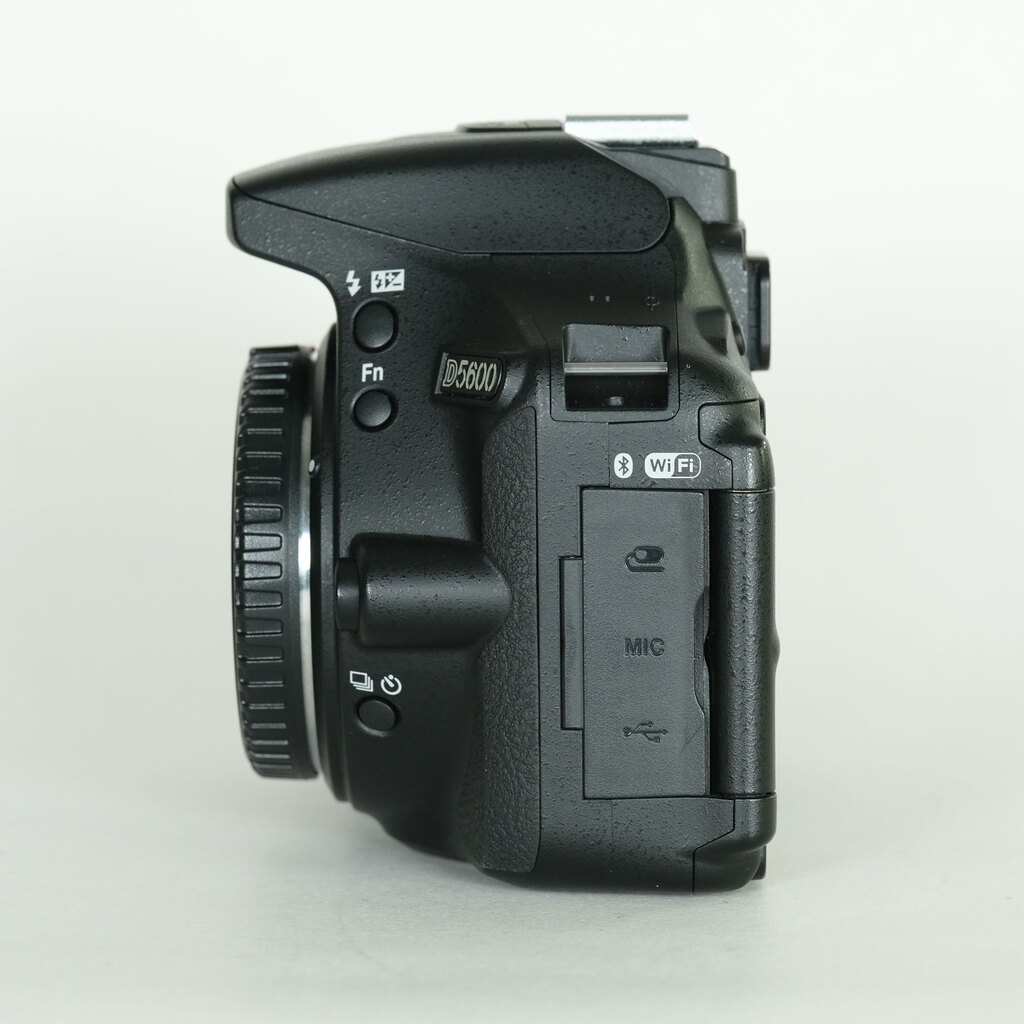 Nikon D5600