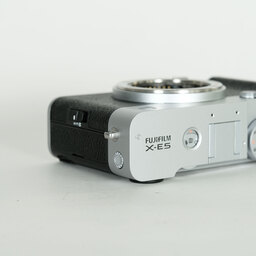 FUJIFILM X-E5