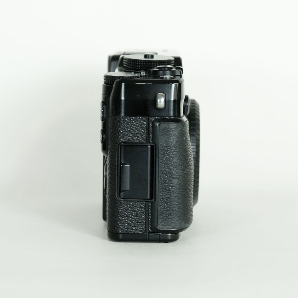 FUJIFILM X-Pro1 FUJIFILM X-Pro1