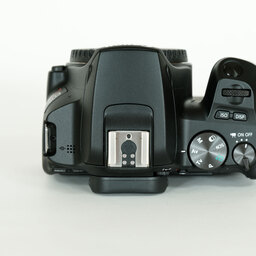 Canon EOS Kiss X10 Canon EOS Kiss X10