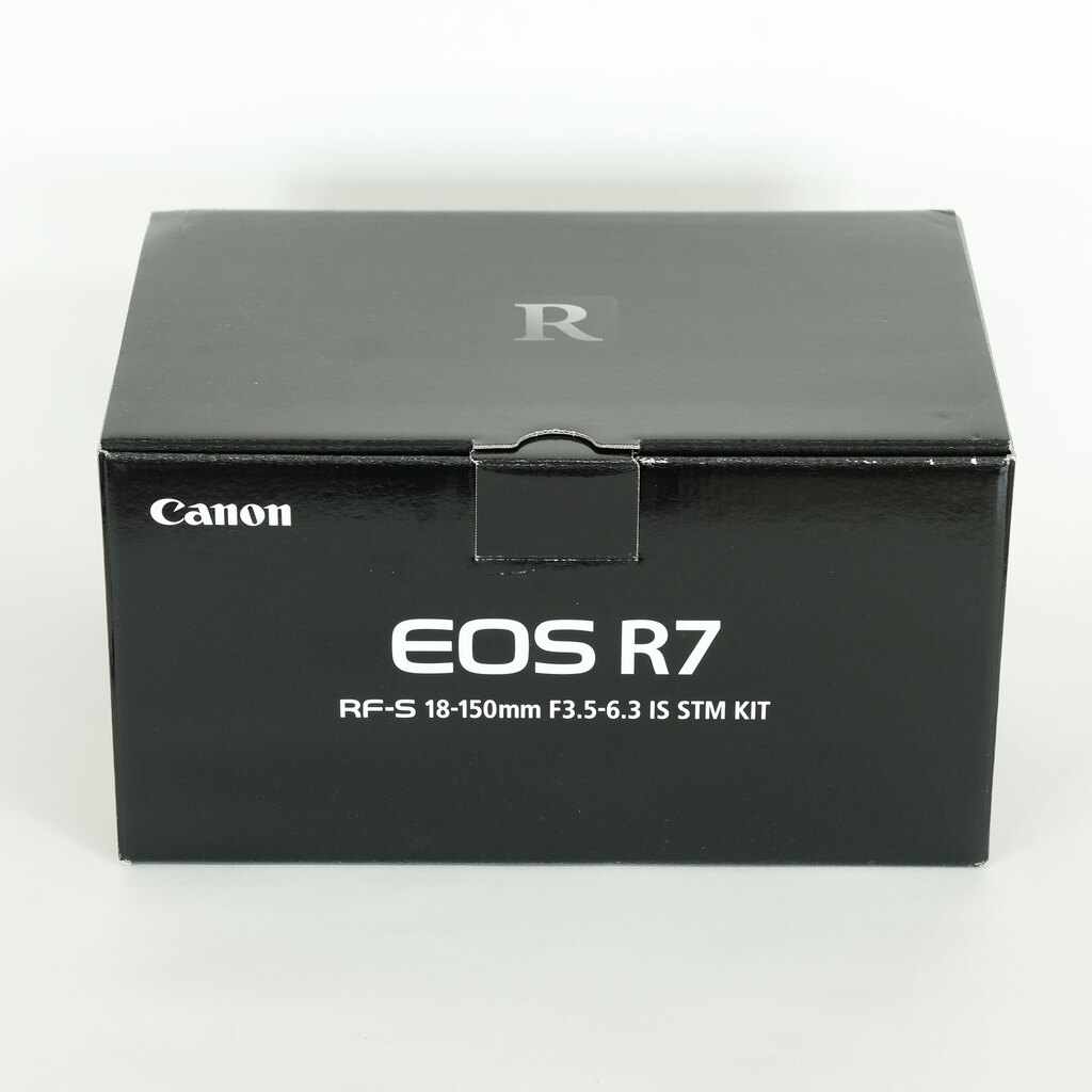 Canon EOS R7 Canon EOS R7