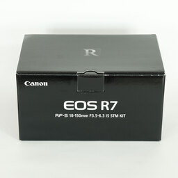 Canon EOS R7 Canon EOS R7
