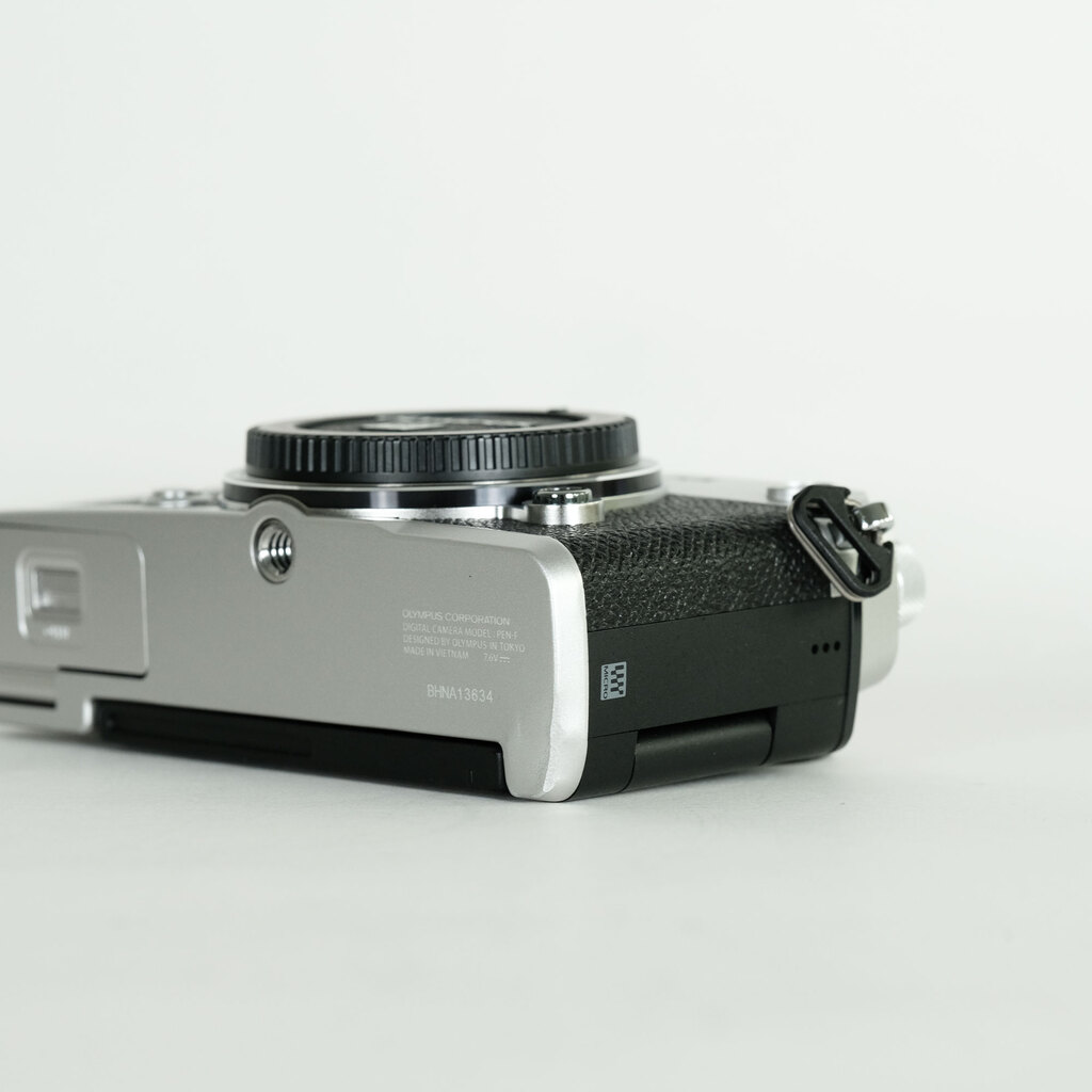 OLYMPUS PEN-F OLYMPUS PEN-F