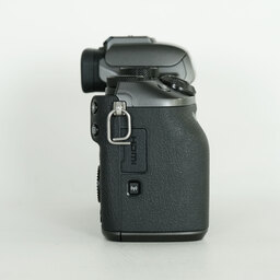 Canon EOS M5 Canon EOS M5