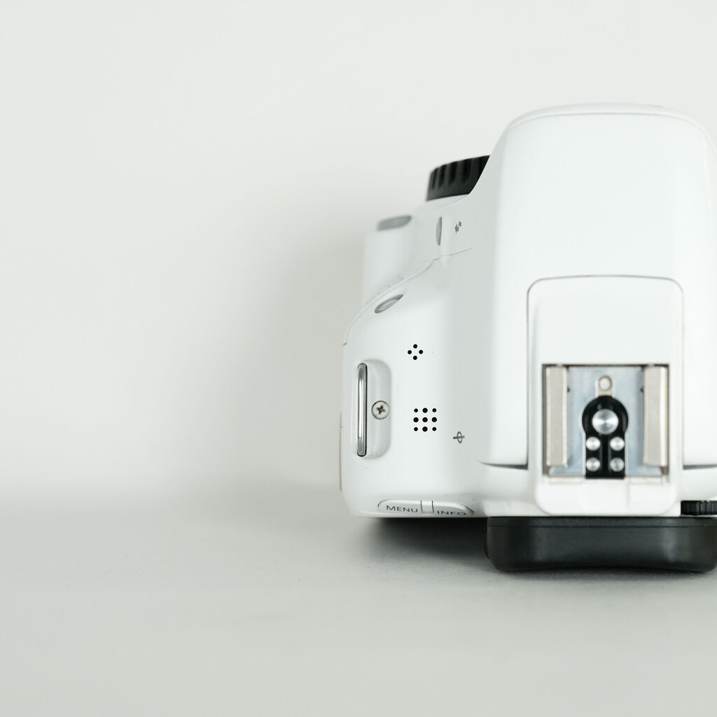 Canon EOS Kiss X7 ボディ ホワイト Canon EOS Kiss X7 ボディ ホワイト