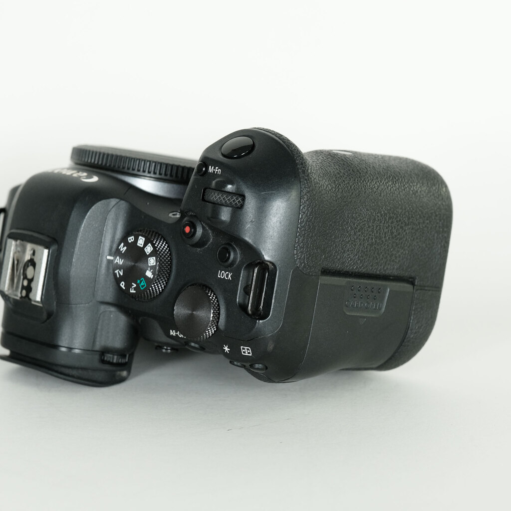 Canon EOS R6本体（ジャンク） Canon EOS R6の出品 | ONE SCENE（ワンシーン）