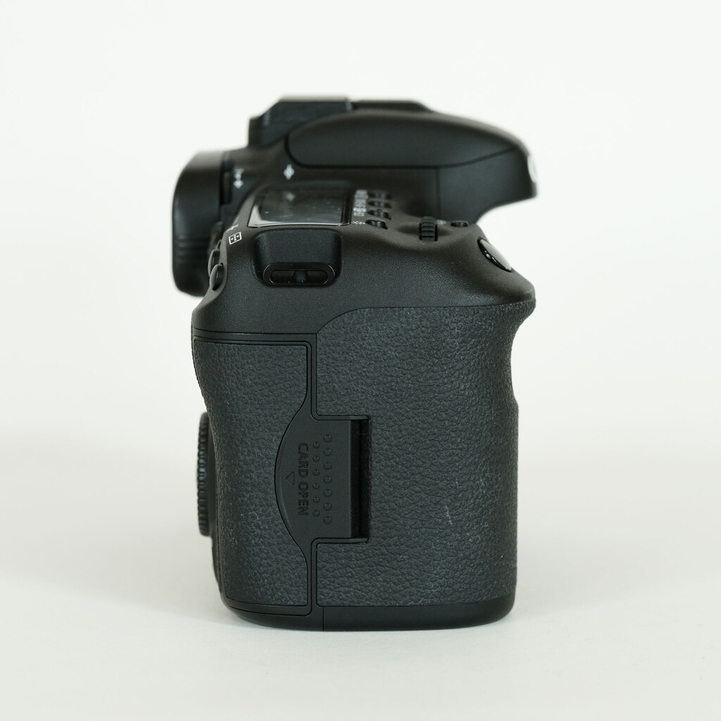 Canon EOS 7D Mark II Canon EOS 7D Mark II