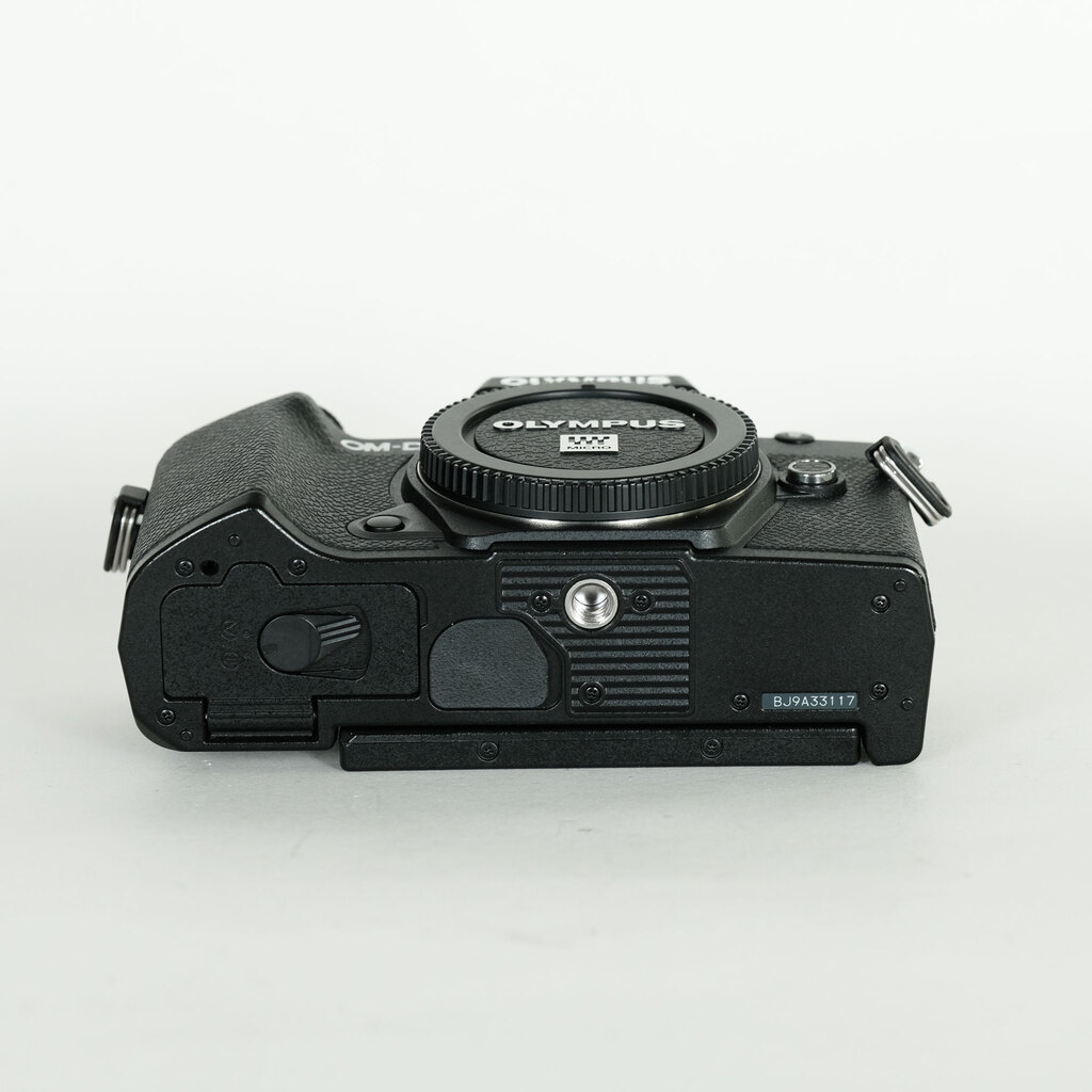 OLYMPUS OM-D E-M5 Mark III OLYMPUS OM-D E-M5 Mark III