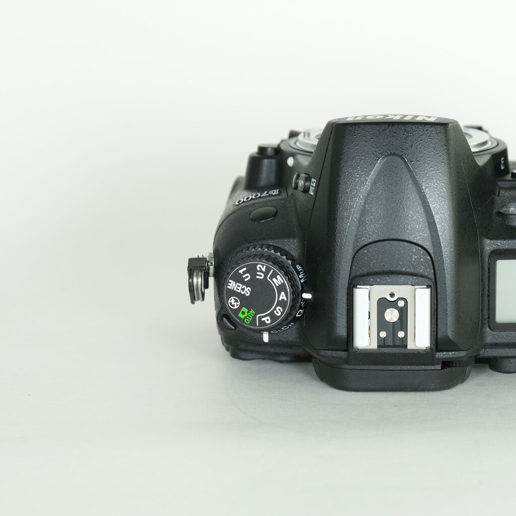 Nikon D7000の出品 | ONE SCENE（ワンシーン）