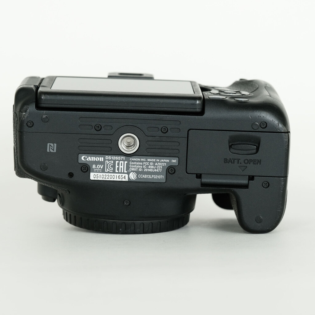 Canon EOS Kiss X8i Canon EOS Kiss X8i