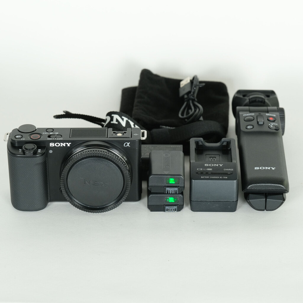 SONY VLOGCAM ZV-E10 SONY VLOGCAM ZV-E10