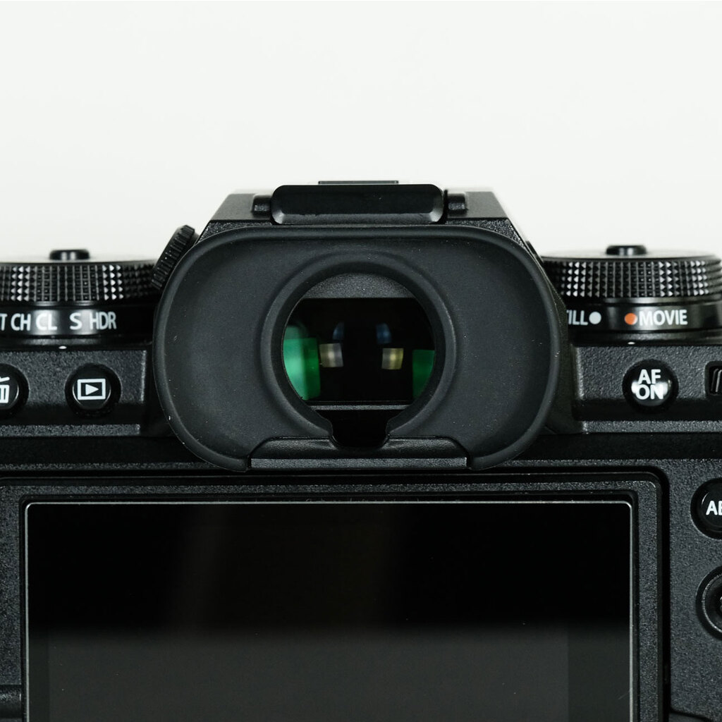 FUJIFILM X-T4 FUJIFILM X-T4