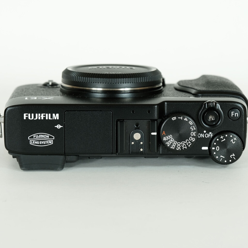FUJIFILM X-E1 ブラックの出品 | ONE SCENE（ワンシーン）