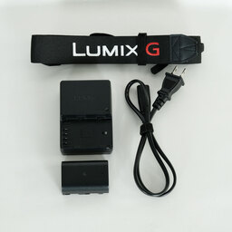 Panasonic LUMIX DC-GH5 Panasonic LUMIX DC-GH5