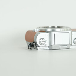 Panasonic LUMIX DMC-GF7W ダブルズームレンズキット ブラウン Panasonic LUMIX DMC-GF7W ダブルズームレンズキット ブラウン