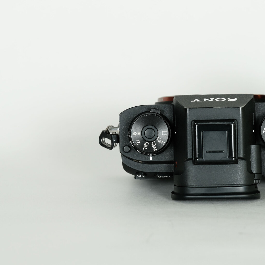 【極美品】シャッター回数1063回 SONY α9 ILCE-9 ボディ 極美品】シャッター回数1063回 SONY α9 ILCE-9 ボディ - メルカリ