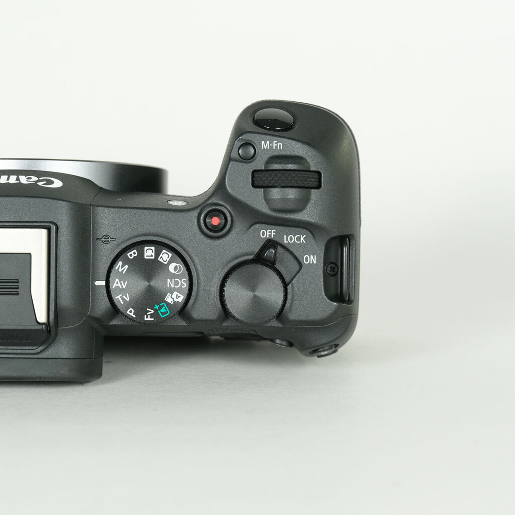 Canon EOS R8 Canon EOS R8