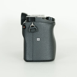 SONY α6400(ILCE-6400) SONY α6400(ILCE-6400)