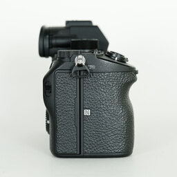 SONY α7R III(ILCE-7RM3) SONY α7R III(ILCE-7RM3)