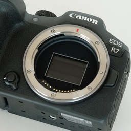 Canon EOS R7