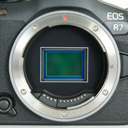 Canon EOS R7 Canon EOS R7