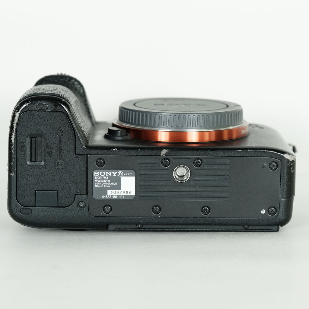 SONY α7 III(ILCE-7M3) SONY α7 III(ILCE-7M3)