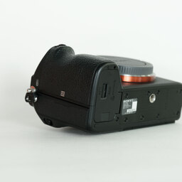 SONY α7 III(ILCE-7M3) SONY α7 III(ILCE-7M3)