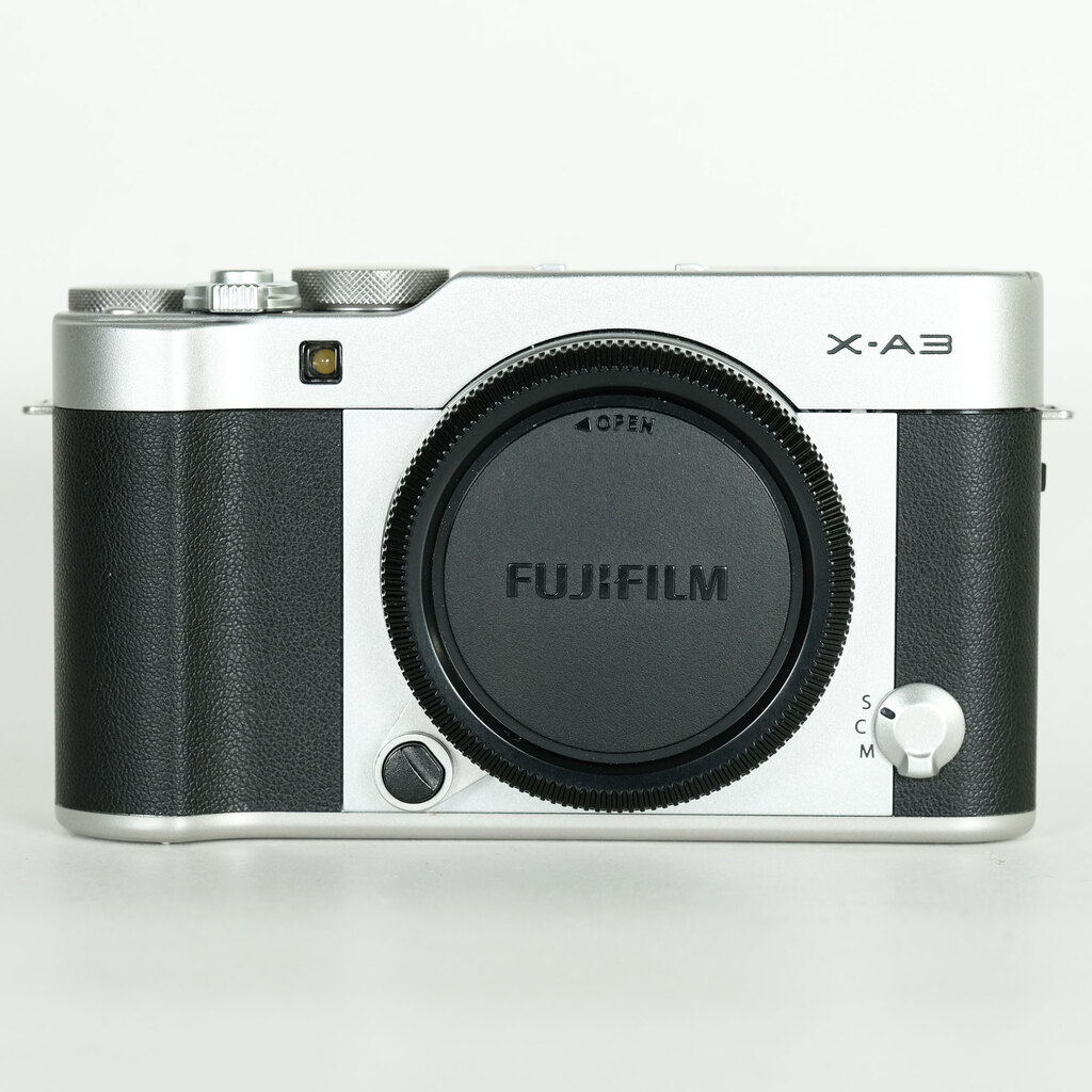 中古デジタル一眼カメラ 富士フイルム 製品一覧 - 価格.com