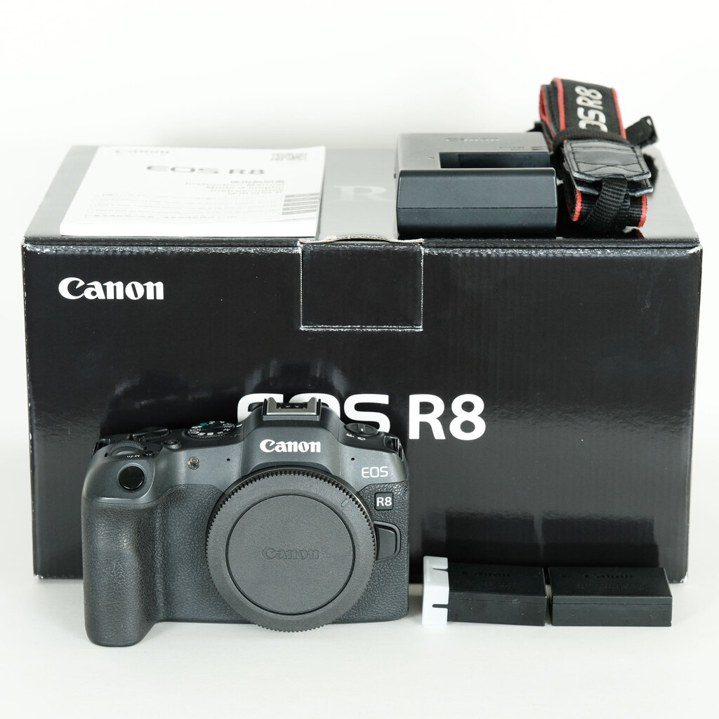 ★美品★Canon EOS R8 ボディ ショット数5000以下 CANON EOS R8 ボディ 価格比較 - 価格.com