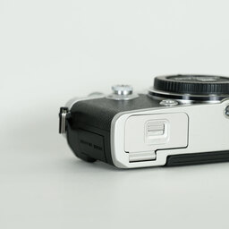 OLYMPUS PEN-F OLYMPUS PEN-F