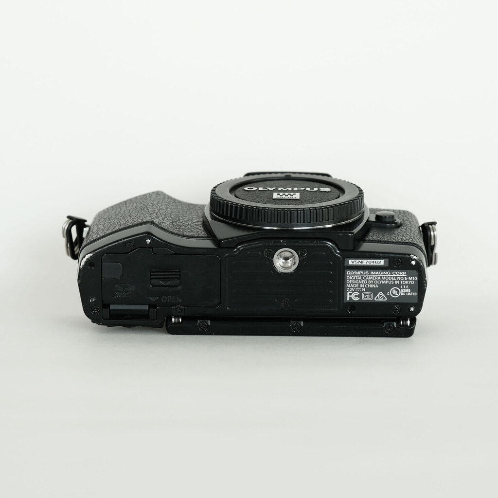 OLYMPUS OM-D E-M10 ボディ ブラック OLYMPUS OM-D E-M10 ボディ ブラック