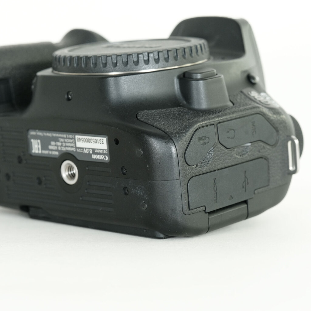 Canon EOS 90D Canon EOS 90D